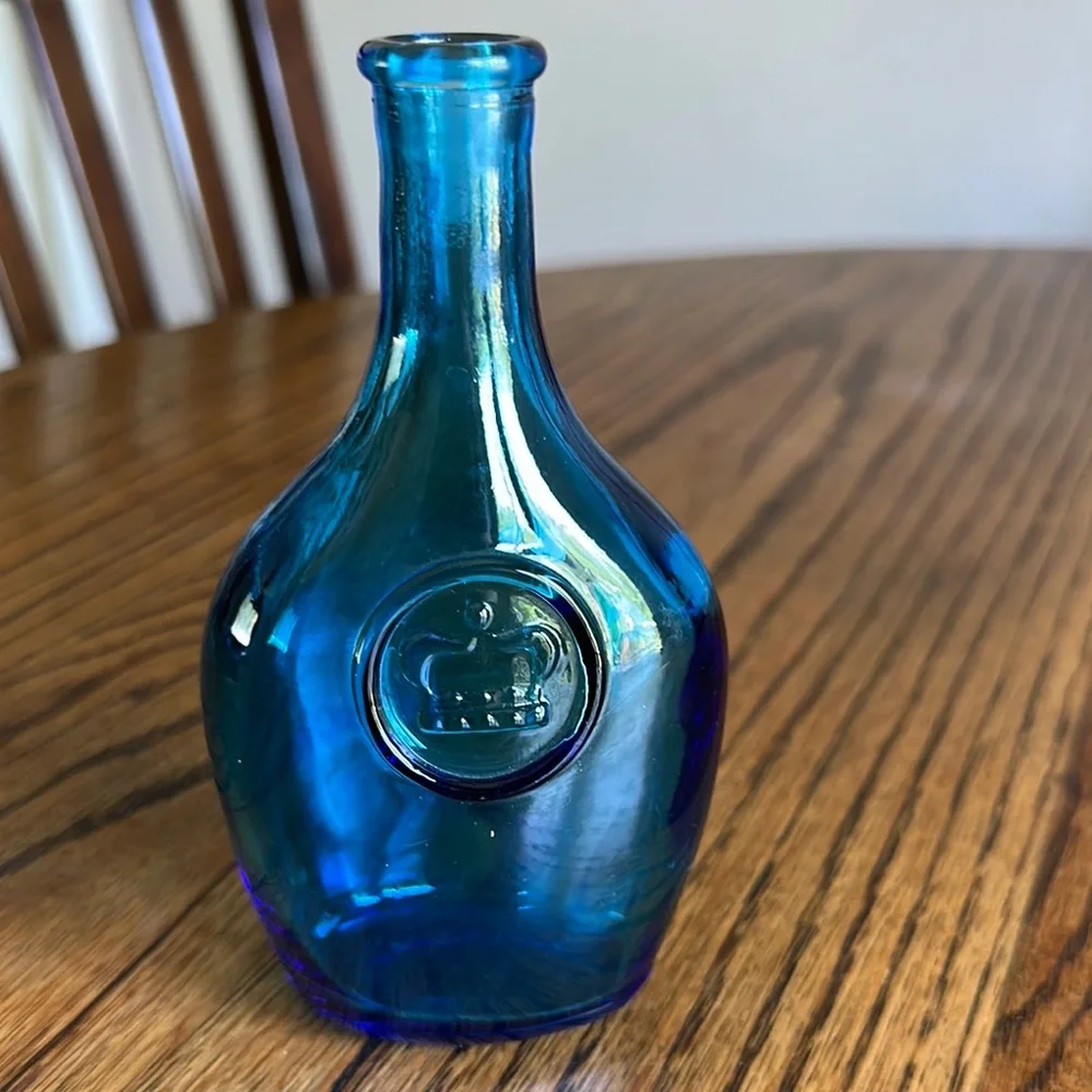 Wheaton NJ Vintage Vibrant Blue Embossed Crown Glass Bottle - Picture 1 of 4